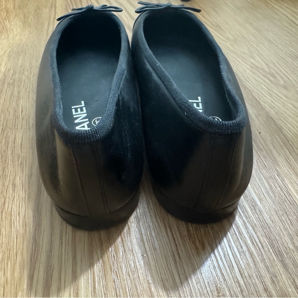 Chanel Ballet Flats in Black - Picture 4 of 14